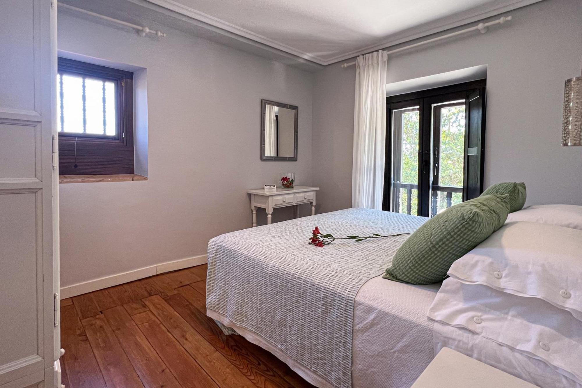 Apartamentos Santa Lucia Cabezon De La Sal Ngoại thất bức ảnh