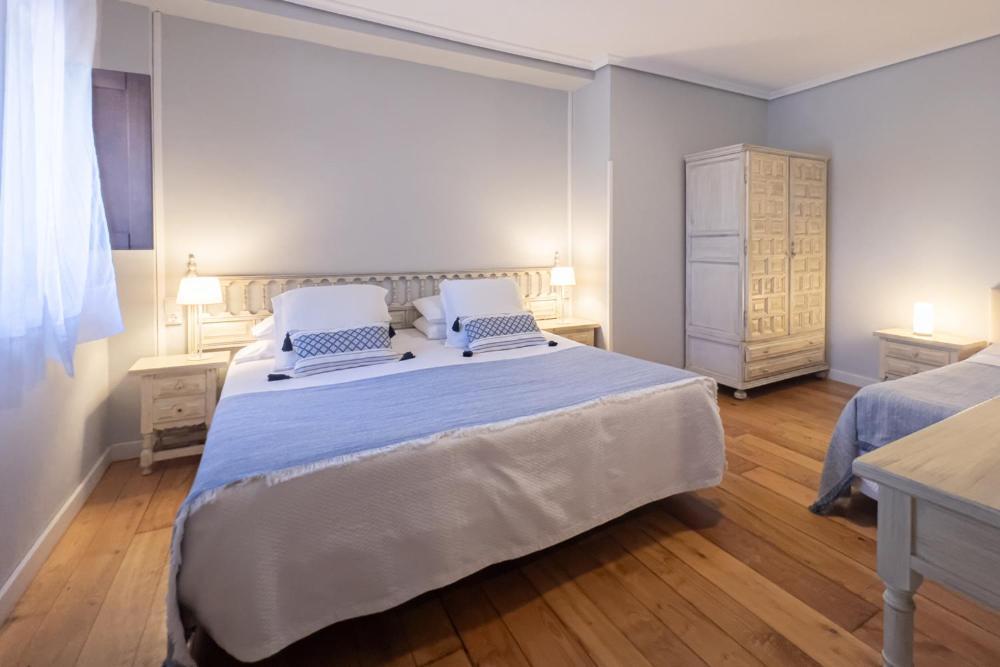 Apartamentos Santa Lucia Cabezon De La Sal Ngoại thất bức ảnh